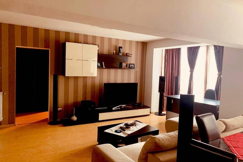 Cozy 2 Rooms Apartment Close To City Center Букурещ Екстериор снимка